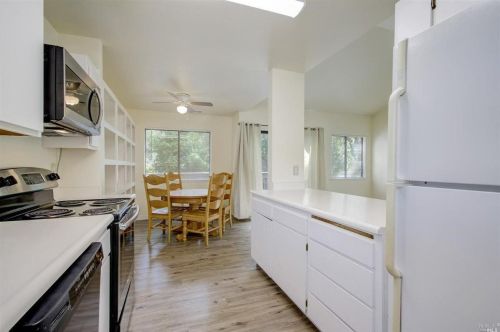 2514 Westberry Dr, Santa Rosa CA 95403-4134 exterior