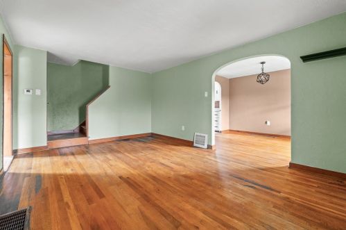 715 Hamil Rd, Verona PA  15147-2924 exterior