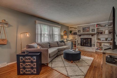 123 Carran Dr, Covington, KY 41017-2234