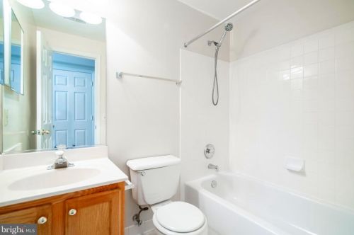 13578 Filly Ct, Gainesville VA  20155-2975 exterior