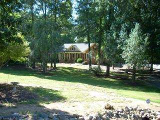 331 Rhinewood Ln, Reidsville, NC 27320-7673