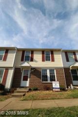 838 Oak Leaf Ct, Warrenton, VA 20186-2161