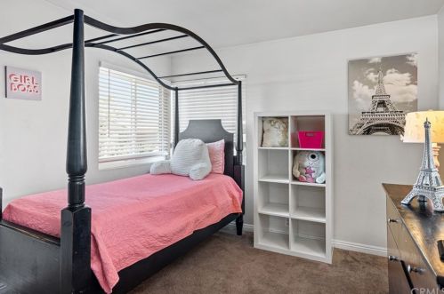 20127 Gunlock Ave, Long Beach CA  90746-2920 exterior