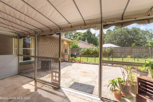 5855 Granite Ln, Cocoa FL  32927-8824 exterior