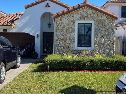 1023 100th Ave, Miami, FL 33172-5730
