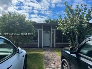 13427 101st Ln, Miami, FL 33186-2896