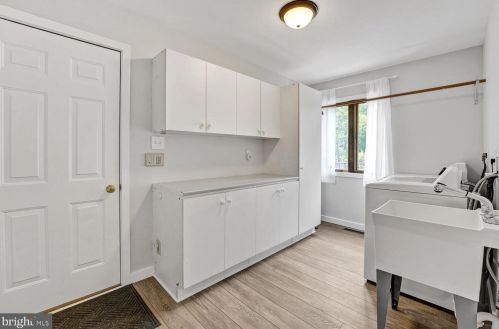 813 Marlboro Spring Rd, Kennett Sq PA  19348-1313 exterior