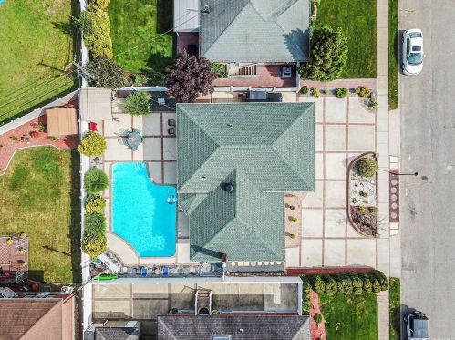 119 Miriam St, Bethpage, NY 11714-5014