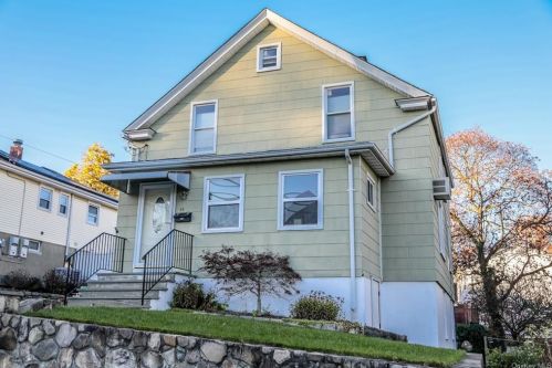 19 Acker Ave, Crotonville, NY 10562-5712