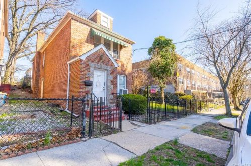 3928 Harper Ave, Bronx, NY 10466-2402