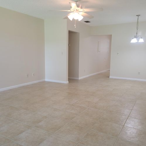 1828 23rd Ave, Vero Beach FL  32960-3055 exterior