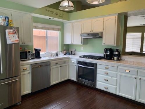 2111 Spruce Dr, Hollister, CA 95023-7524