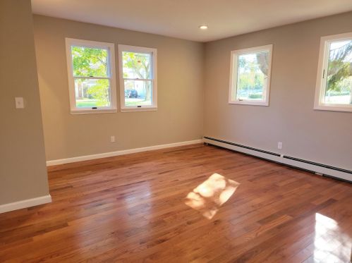 72 Cherry Ave, West Sayville NY  11796-1214 exterior