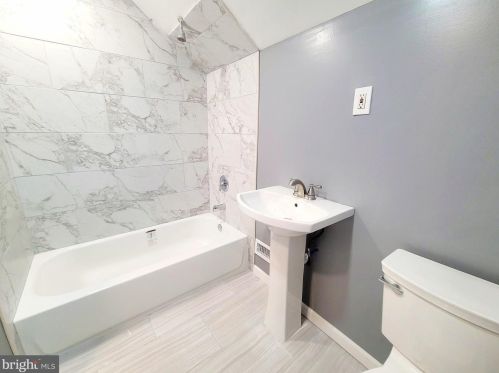 20 Kendall Blvd, Camden NJ  08107-1512 exterior