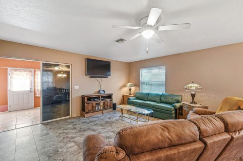 187 Camino Del Rio, Fort Pierce FL  34952-7931 exterior