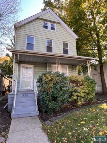 456 Valley St, South Orange, NJ 07079-2826