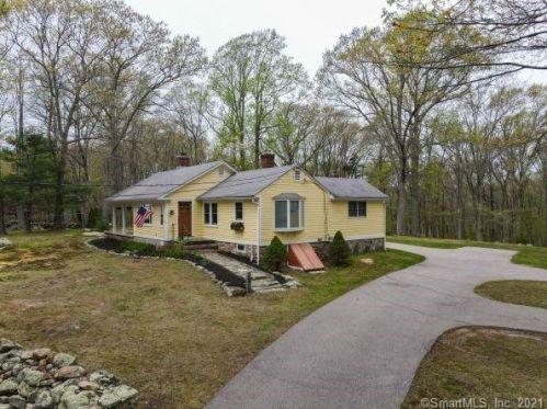 16 Bill Hill Rd, Lyme, CT 06371-1150