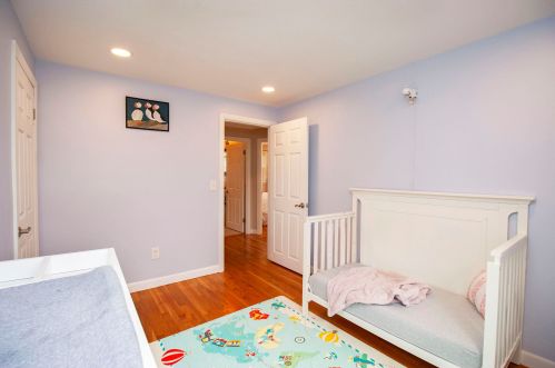 132 Haverhill Rd, Salem NH  03079-1243 exterior