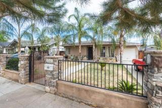 3521 Mono St, Fresno, CA 93702-3233