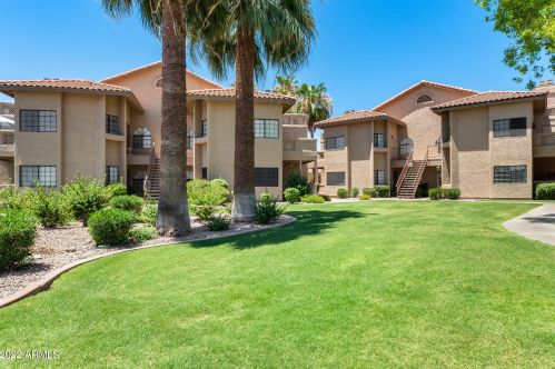 930 Mesa Dr, Mesa, AZ 85201-4321