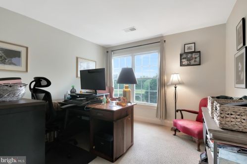 23 Hampshire Ct, Wilmington DE  19807-2535 exterior