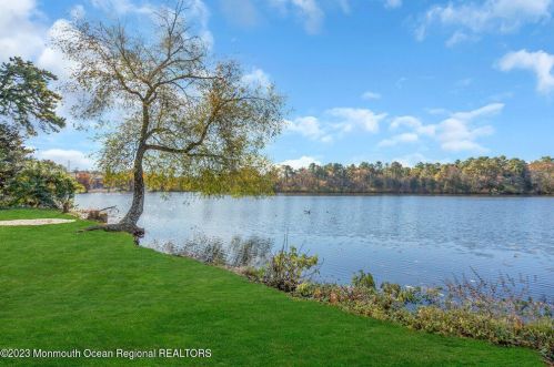 16 Caranetta Dr, Lakewood NJ  08701-3106 exterior