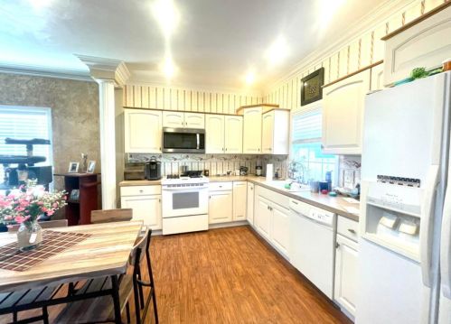 387 Ely St, Washington Ch, OH 43160-2307
