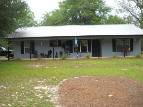 2256 Beaver Cir, Marianna, FL 32448-2561
