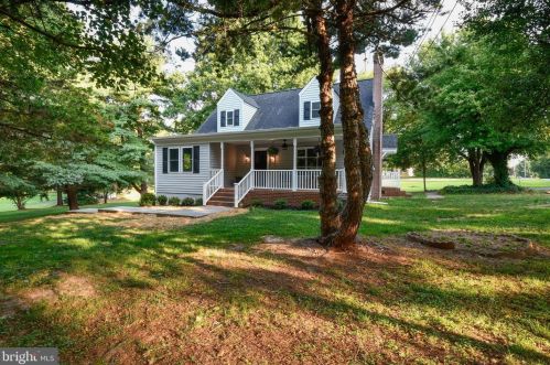241 Forest Lane Rd, Fredericksburg VA  22405-3182 exterior