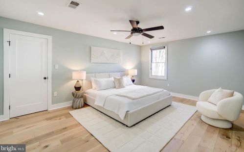 4624 Asbury Pl, Washington DC  20016-4325 exterior