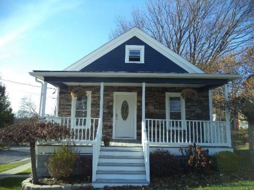 84 Cleveland Ave, Fredonia, NY 14063-1955