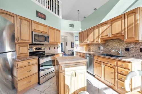 3515 Magenta Ct, Naples, FL 34112-3763