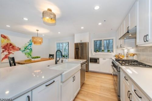33 Campbell Ln, Berkeley Heights NJ  07922-1801 exterior
