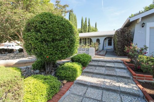 449 Valencia Ln, Vacaville, CA 95688-2145