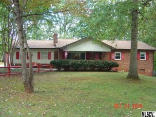 220 Grandview Ave, Morganton, NC 28655-9193