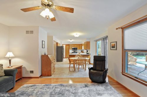 14 Huntington Cir, Dover DE  19904-9611 exterior