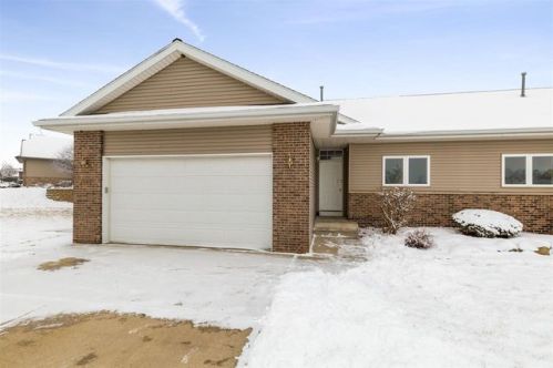 5103 Sweet Water Cir, Waterloo IA  50701-9397 exterior