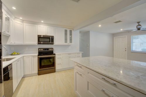 401 1st St, Delray Beach FL  33483-4540 exterior