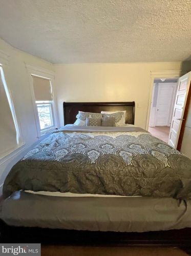 224 Mcclellan Ave, Trenton NJ 08610-6049 exterior