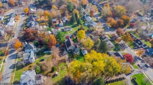 320 Knowlton St, Belvidere NJ  07823-1824 exterior