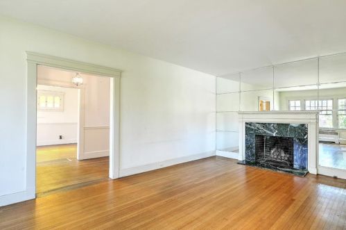 310 Elmgrove Ave, Providence RI  02906-4252 exterior