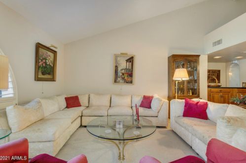 7555 Charter Oak Rd, Scottsdale, AZ 85260-4738