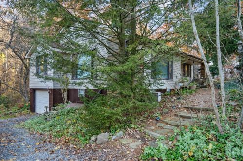 243 Pleasant Hill Rd, Harmony, PA 16037-9001