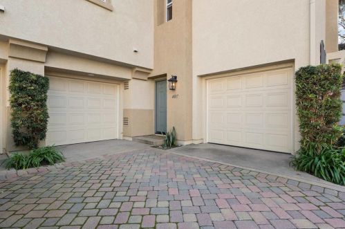 4087 Karst Rd, Carlsbad, CA 92010-5559
