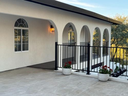 385 Vine St, Vacaville CA  95688-8704 exterior