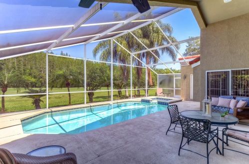 18912 Place Marquette, Lutz FL  33558-5312 exterior