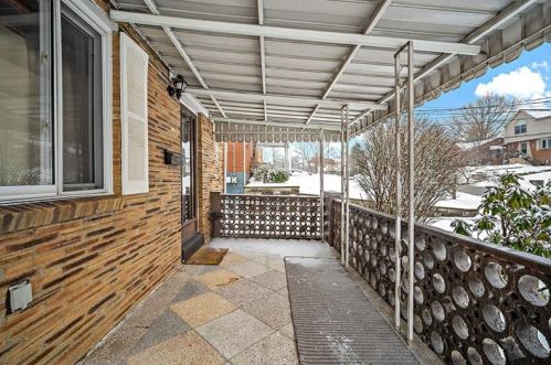 627 Lois Dr, Pittsburgh, PA 15236-2435