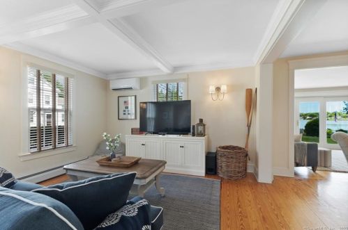 64 Elm St, Groton CT 06340-5616 exterior