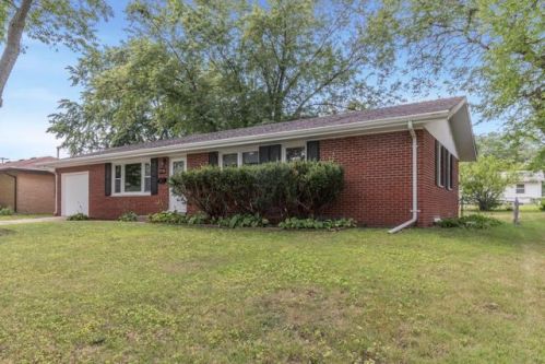 1319 Maxwell Ave, Ames, IA 50010-5656
