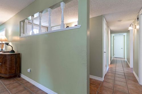 913 Woodrow Ave, Modesto CA  95350-1235 exterior